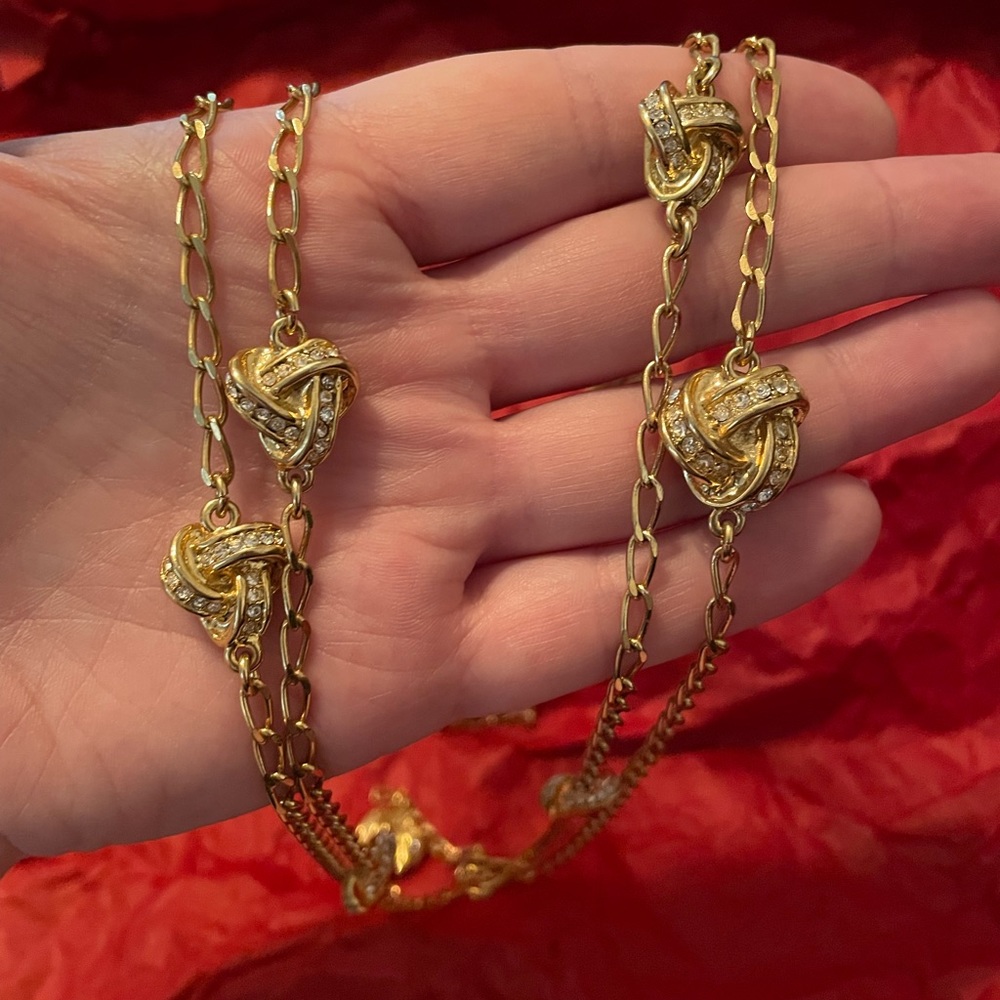 Statement necklace